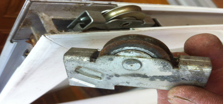 screen door roller repair in East Foothills